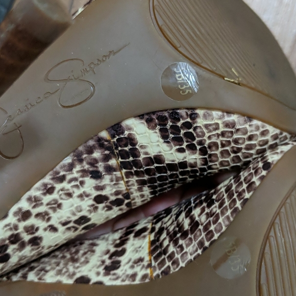 Jessica Simpson Heels - Picture 3 of 4